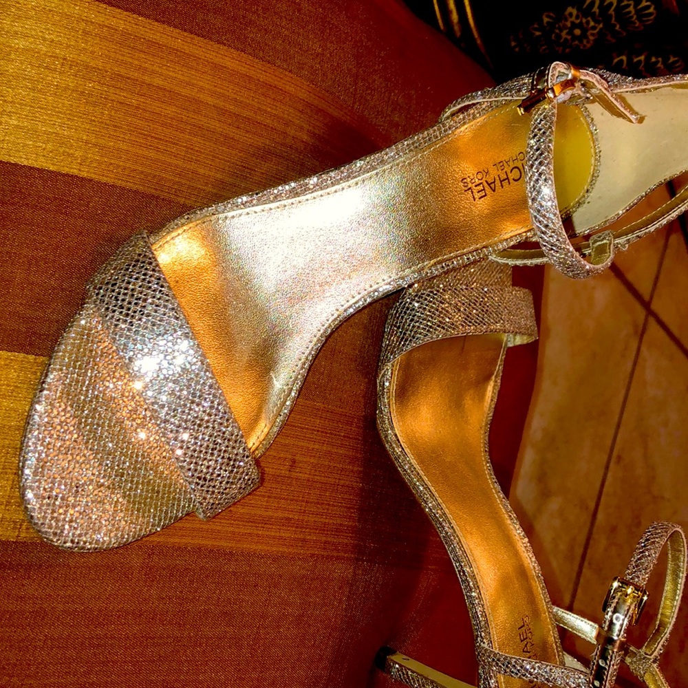 Michael Kors Gold strappy heels sz 8